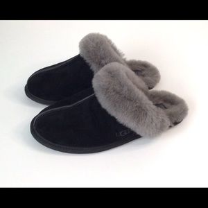 Women UGG Australia Sheepskin Slippers  5661 Authentic
